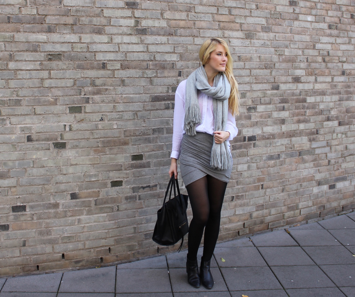 Minimalistic monochrome Outfit - klassisch mit Wickelrock und oversize Bluse Minimalistic monochrome Outfit - klassisch mit Wickelrock und oversize Bluse