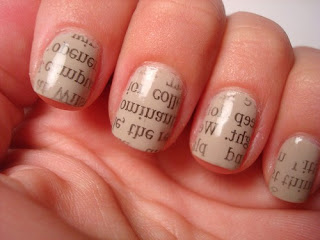 Como fazer unhas de jornal