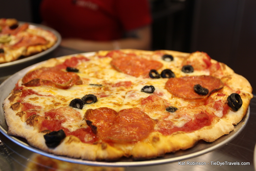 Five Minutes Flat Pizza at Pie Five Pizza in Benton. Tie Dye Travels