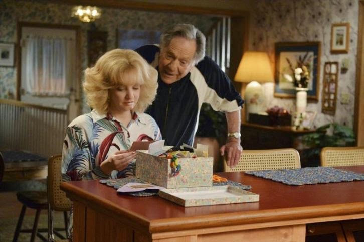 The Goldbergs - Episode 2.01 - Love Is A Mixtape - Promotional Photos