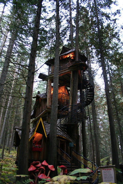 amazing+tree+house - Tree Houses for "Grown-ups"