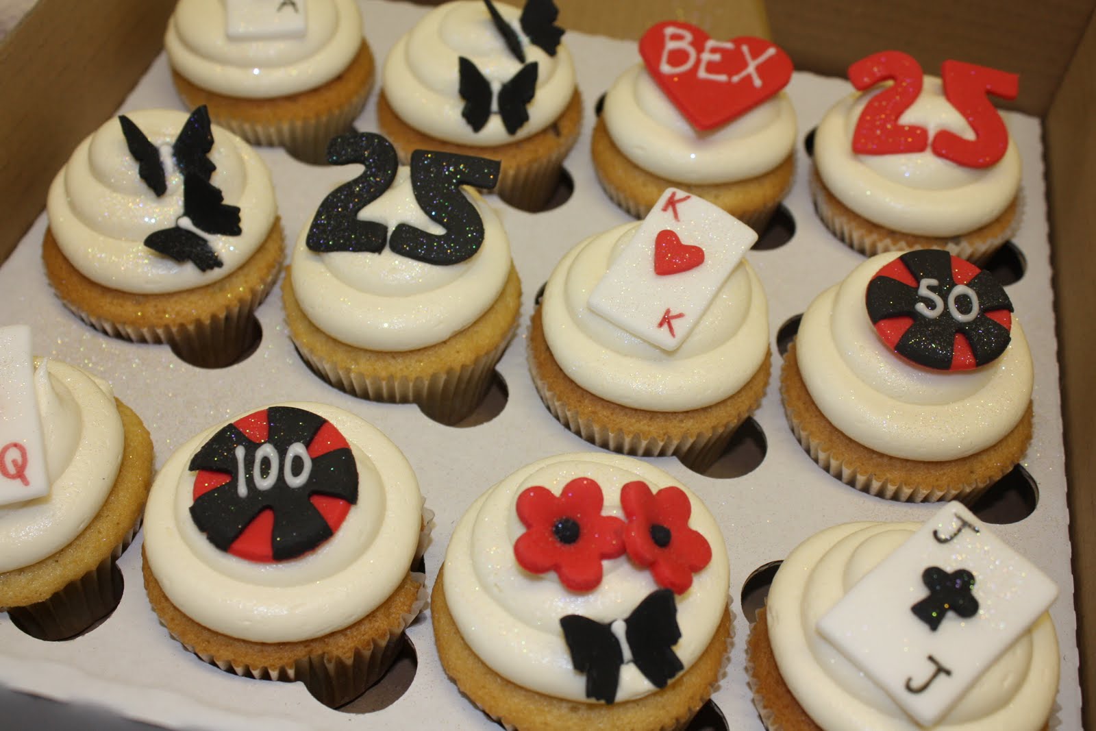 The Little House of Cupcakes Girlie/Casino cupcakes