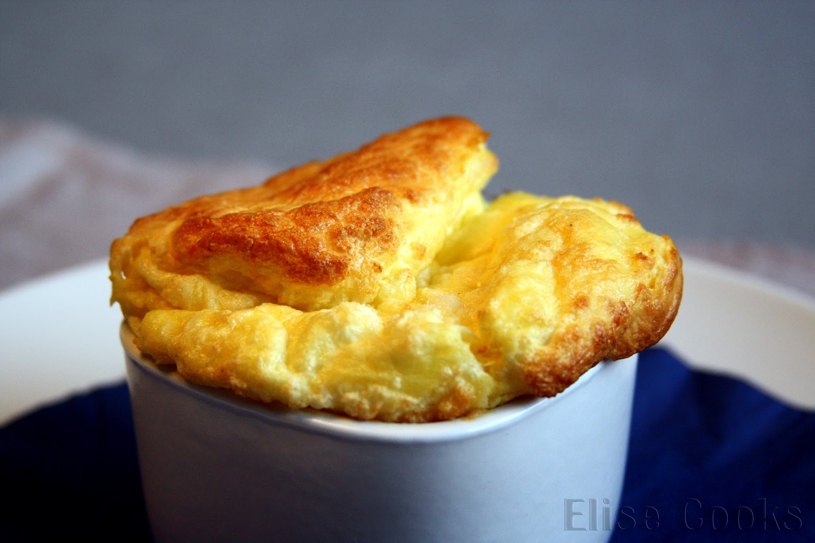 Elise Cooks Soufflé au fromage