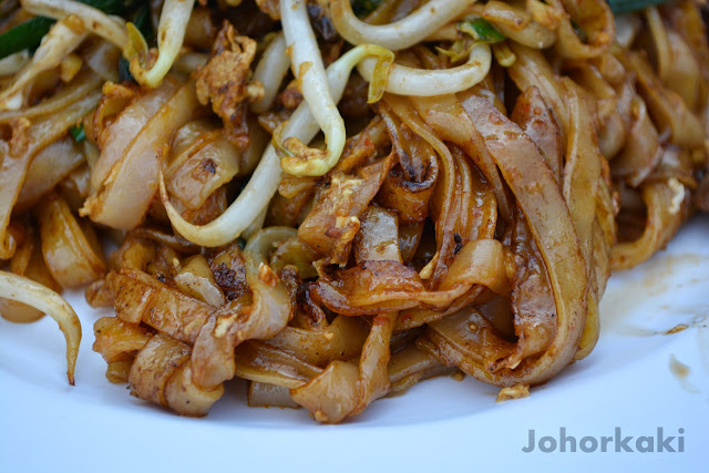 Char Kway Teow in Johor Bahru at Kim Ling Kopitiam 金岭炒粿條 Char-Kway-Teow-Johor-Bahru-Kim-Ling-Kopitiam-金岭炒粿條