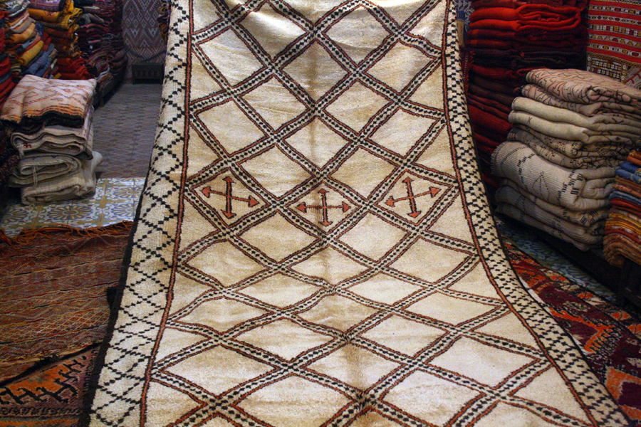 THE VIEW FROM FEZ Buying Moroccan Carpets in Fez Take Your Time!