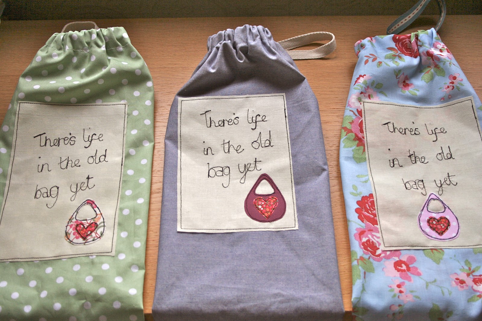 evajeanie and the sewing machiney Carrier bag holders