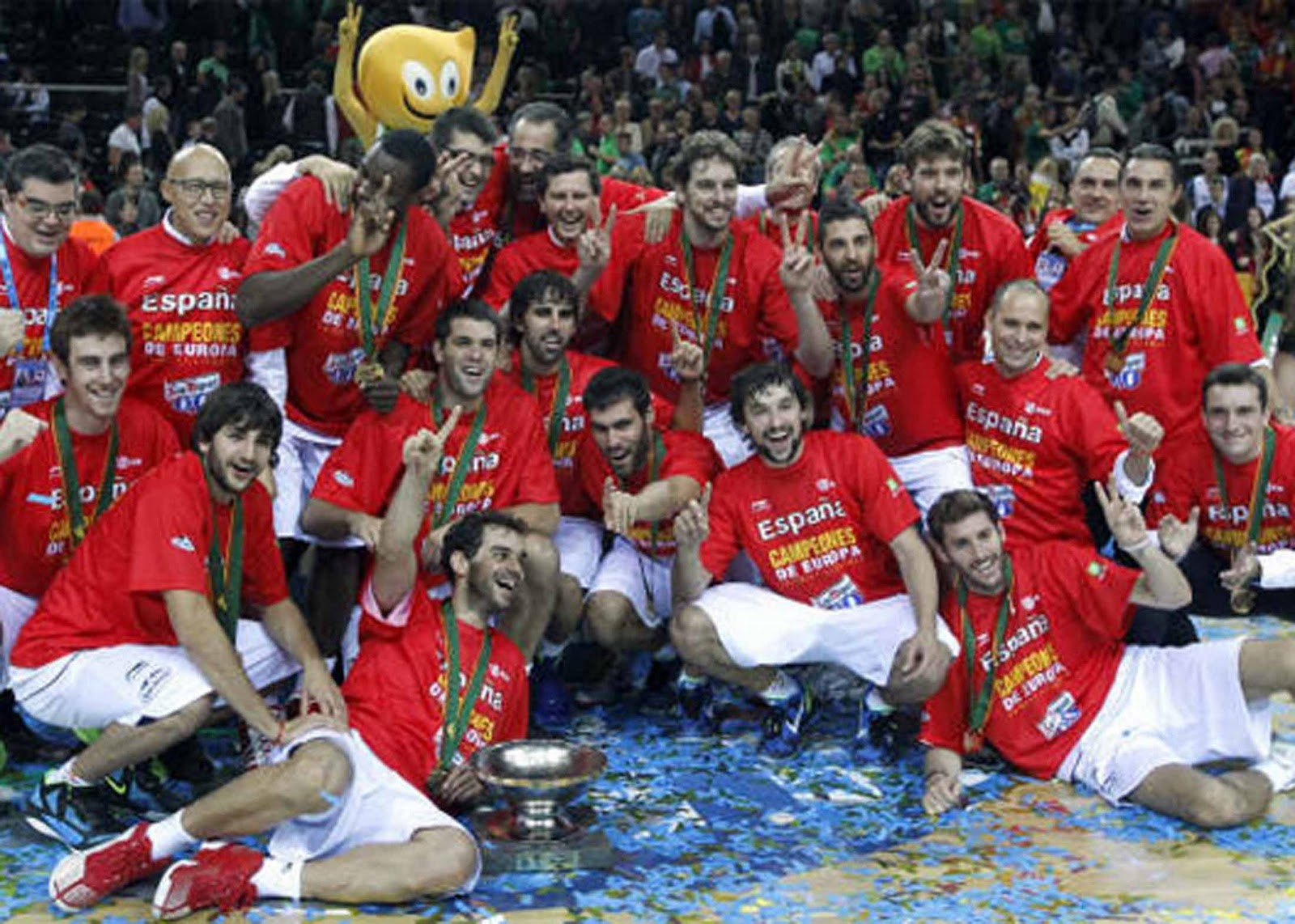 EL DIARIO Campeones de Europa de baloncesto 517)