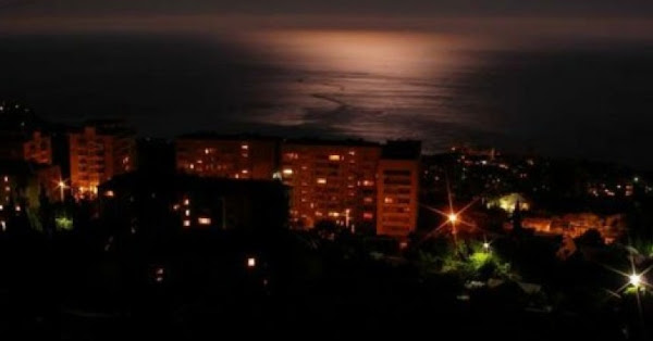 http://4.bp.blogspot.com/-3jQKSzR5oRQ/VlG6nddrfPI/AAAAAAAAA1k/dNkYgYCamwY/s600/power-transmission-towers-8216blown-up8217-causing-blackout-in-crimea.jpg