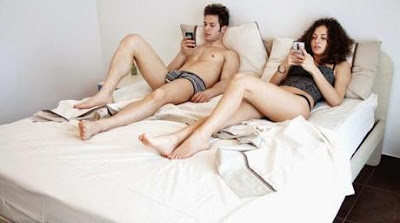 Smartphone couple