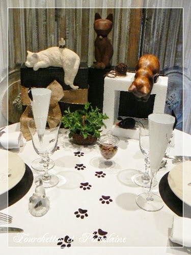 http://fourchettesetporcelaine.blogspot.fr/2015/04/table-dans-les-pas-du-chat.html