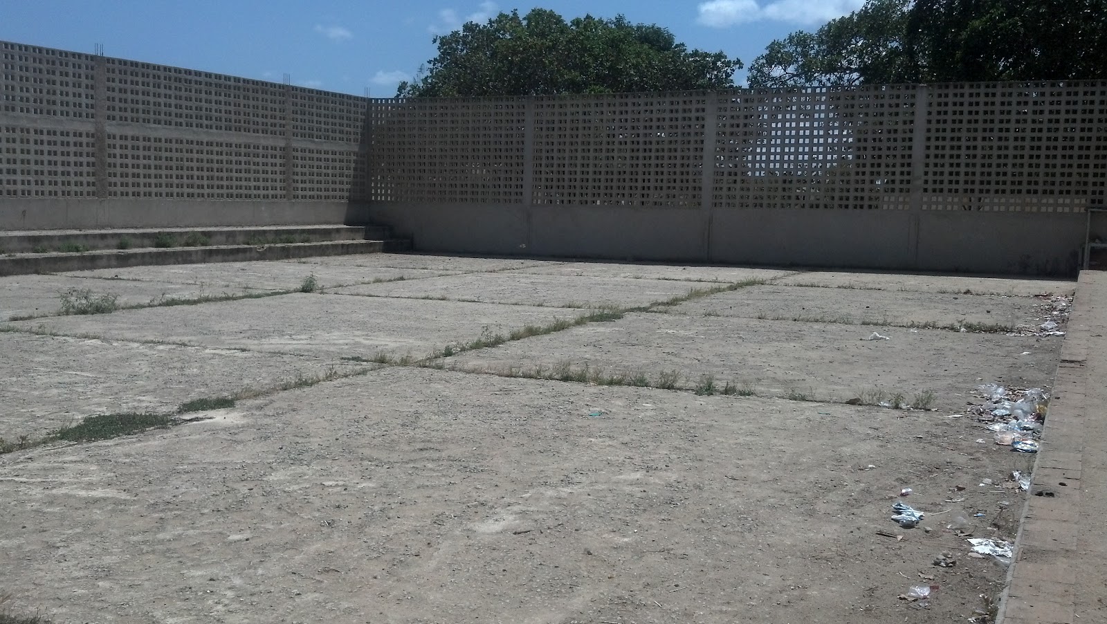 VIDAL DE NEGREIROS ESCOLA EM RUÍNAS EM CUITÉ