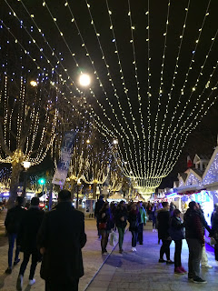 Weihnachtsmarkt Avenue des Champs-Élysées, Paris Weihnachtsmarkt Avenue des Champs-Élysées, Paris