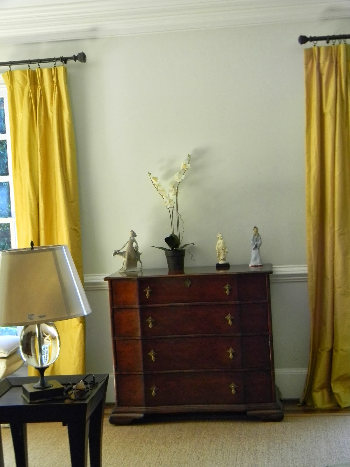 Seaside Interiors: Blue and Gold Living Room Makeover!