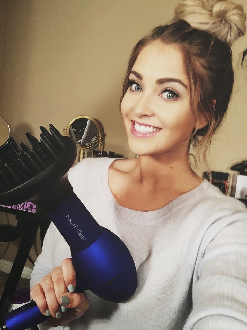 Greasy Hair Day Tricks CARA LOREN Bloglovin’
