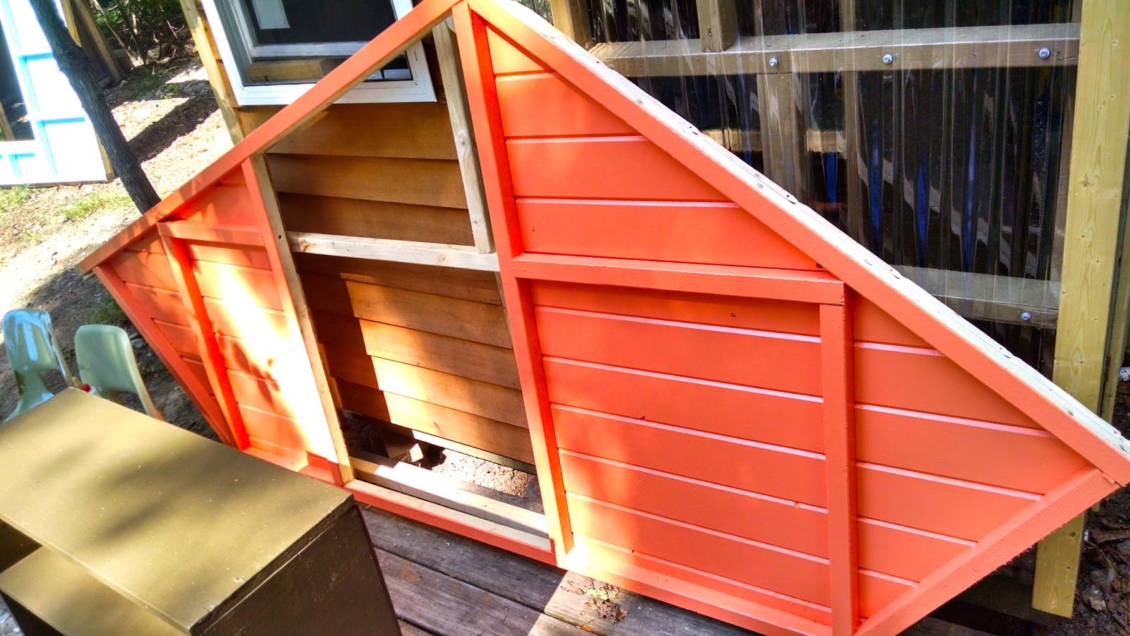 Tiny TREE HOUSE pods for the homeless?