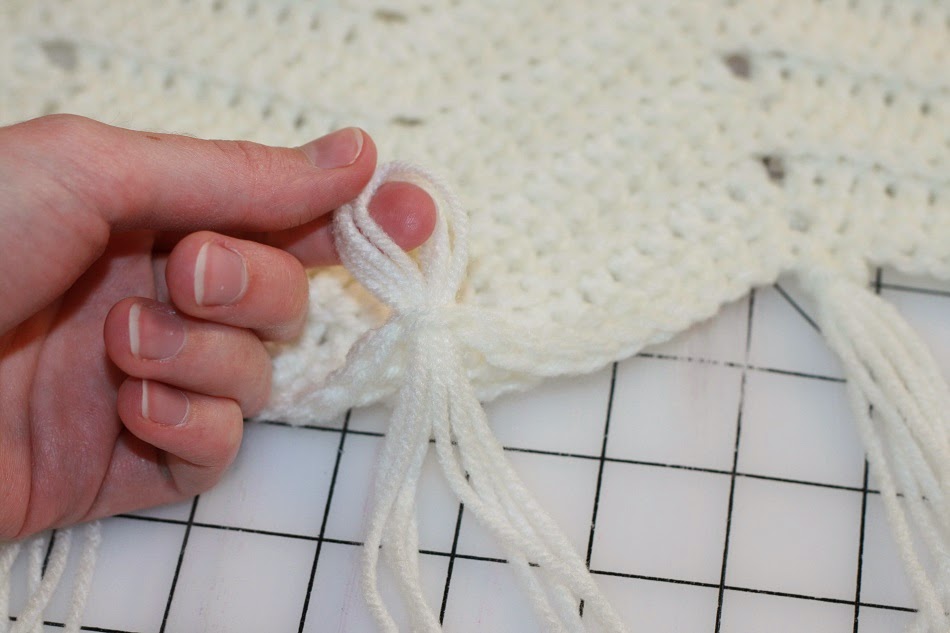 the Modern Prairie Girl A Finished Afghan + HowTo Fringe/Tassels