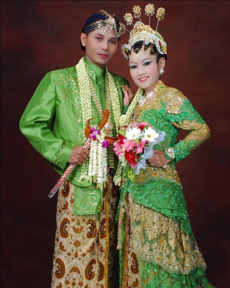 Paket Rias Pengantin Dekorasi Pelaminan & Tenda VIP Rias rias pengantin 5373