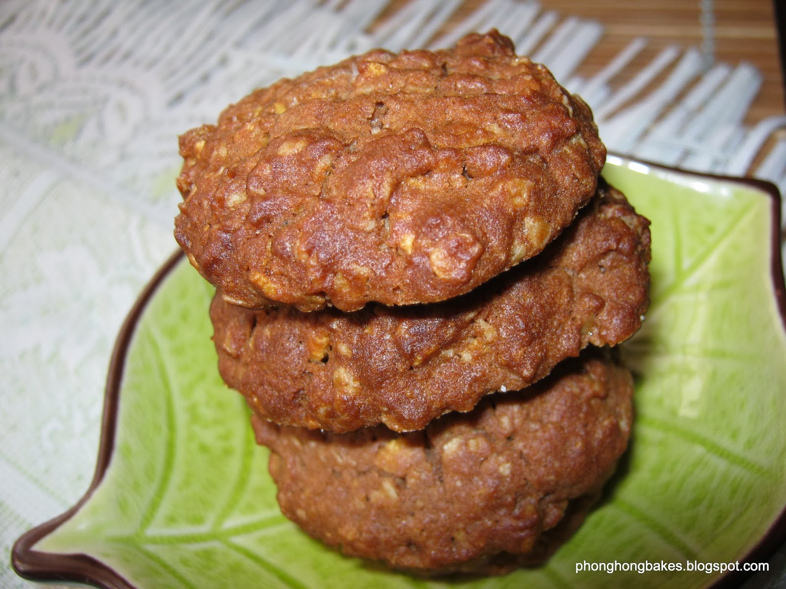 Phong Hong Bakes and Cooks! Nutella Oatmeal Cookies
