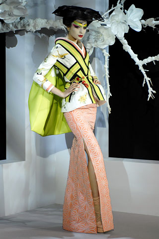 dior couture christian galliano haute spring 2007 john geisha fashion collection vogue jean paul tailor tuesday modern pasarela fotos gaultier