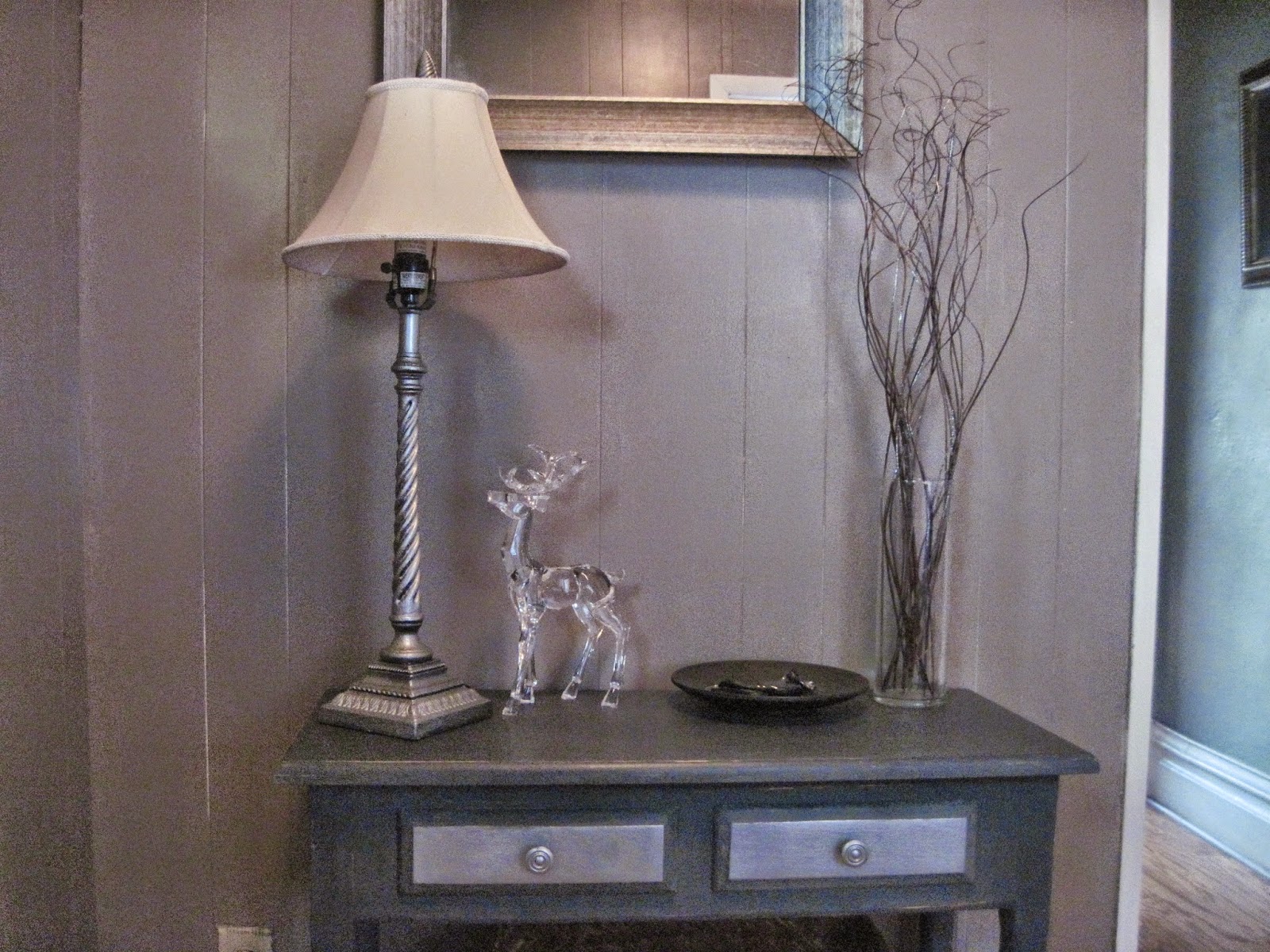 Painting a Console Table Pallet and Pantry