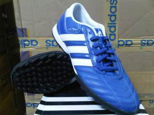 Sepatu Futsal Terbaru 2011