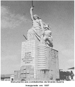MONUMENTO AOS COMBATENTES DA GRANDE GUERRA, INAUGURADO NO ANO 1937,  NO LARGO DO KINAXIXI - LUANDA.