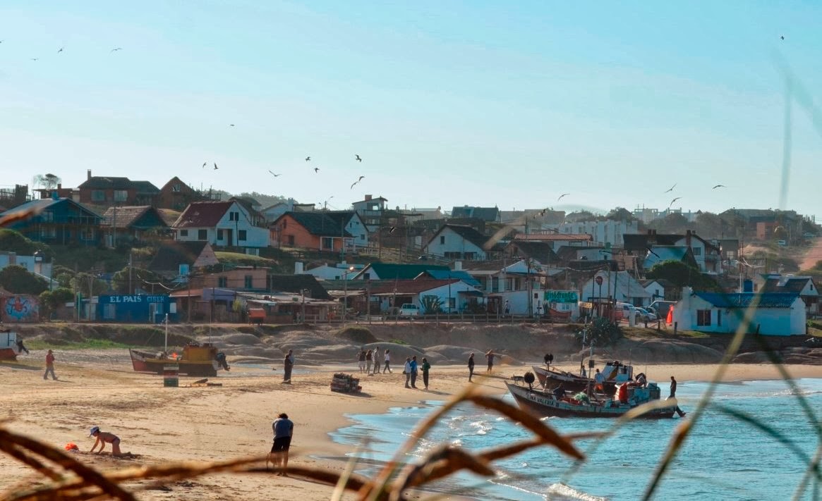 URUGUAY: La comunidad de Punta del Diablo enamora por su harmonía con la naturaleza