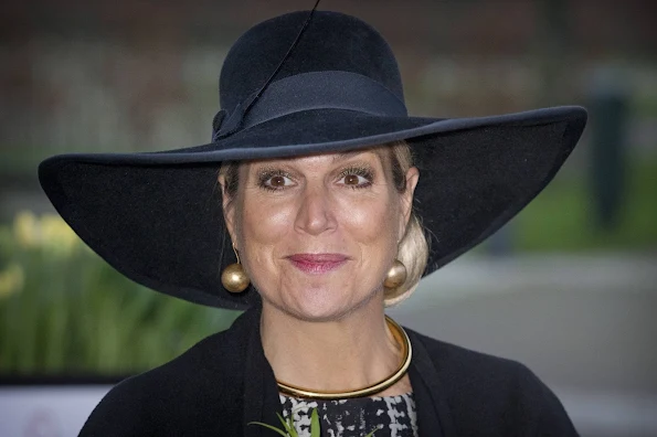 Queen Maxima of The Netherlands arrives to attend the award ceremony for the Tuinbouw Ondernemersprijs 2016 (Agriculture Entrepreneur Prize) at the Keukenhof flower show on January 6, 2016 in Lisse