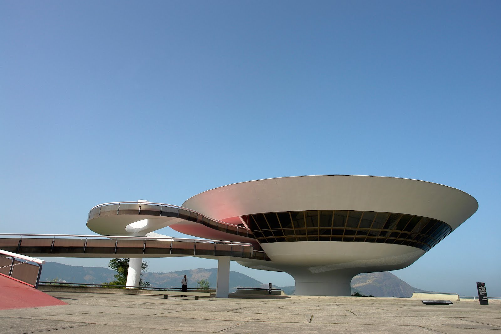 MUSEO DE ARTE COMTEMPORANEO museo de arte comtemporaneo: