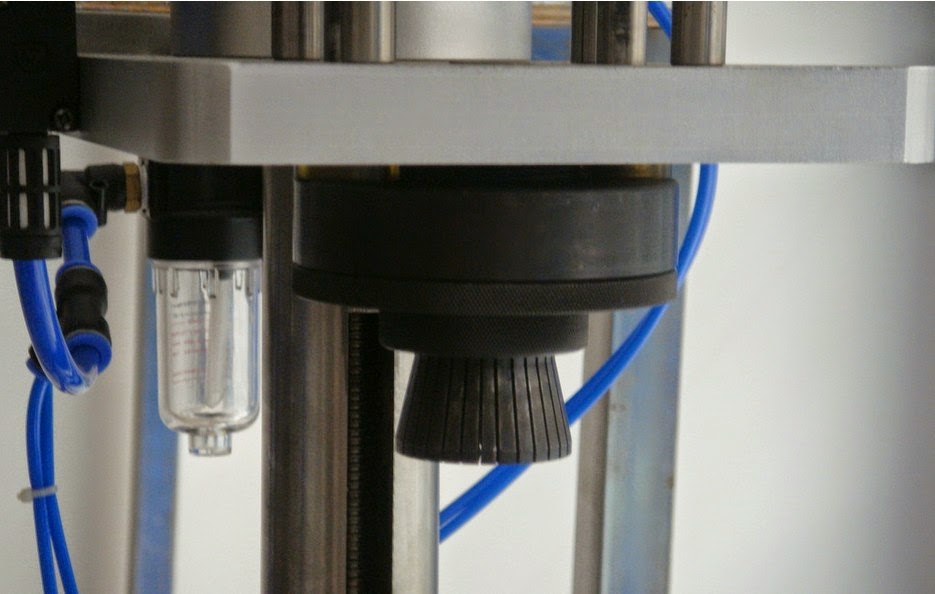close picture about bottles crimping machine 用一瓶自制玻璃喷雾,用玻璃玻璃设备用玻璃清洗