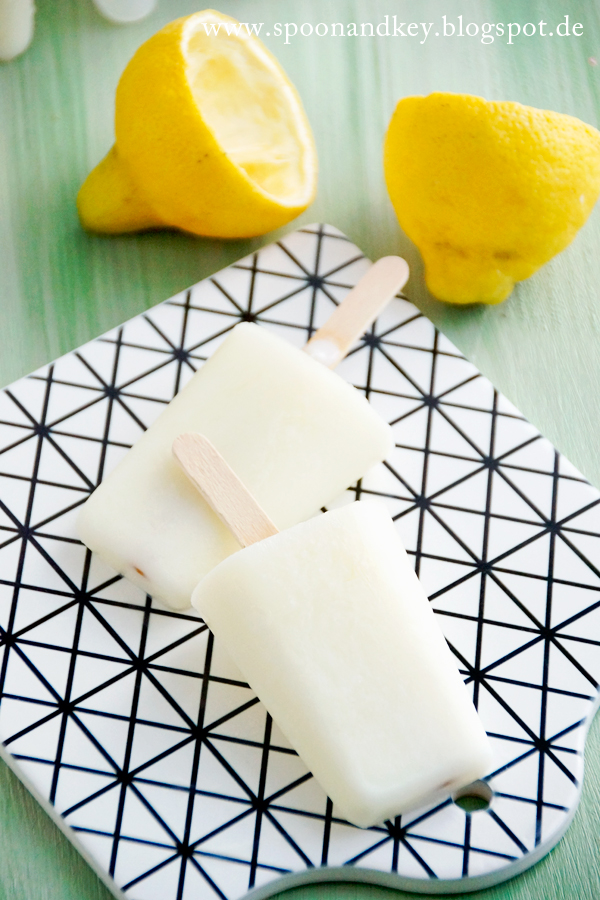 Buttermilch Zitronen Popsicles Rezept Spoon and Key / www.spoonandkey.blogspot.de Buttermilch Zitronen Popsicles Rezept Spoon and Key / www.spoonandkey.blogspot.de