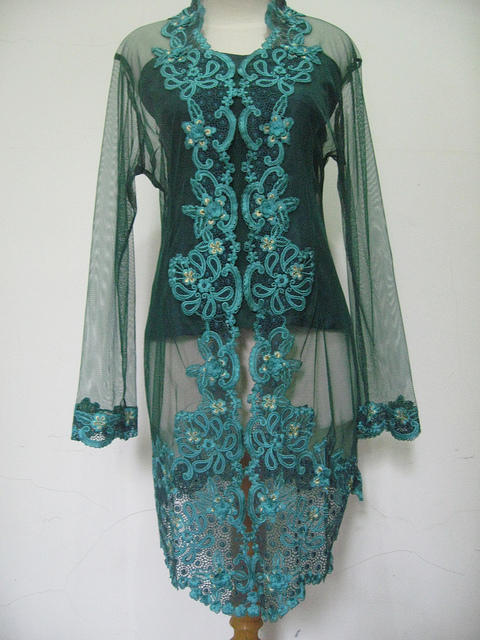 Model Kebaya Modern - Desain Kebaya Terbaru 2012 | Resep ...
