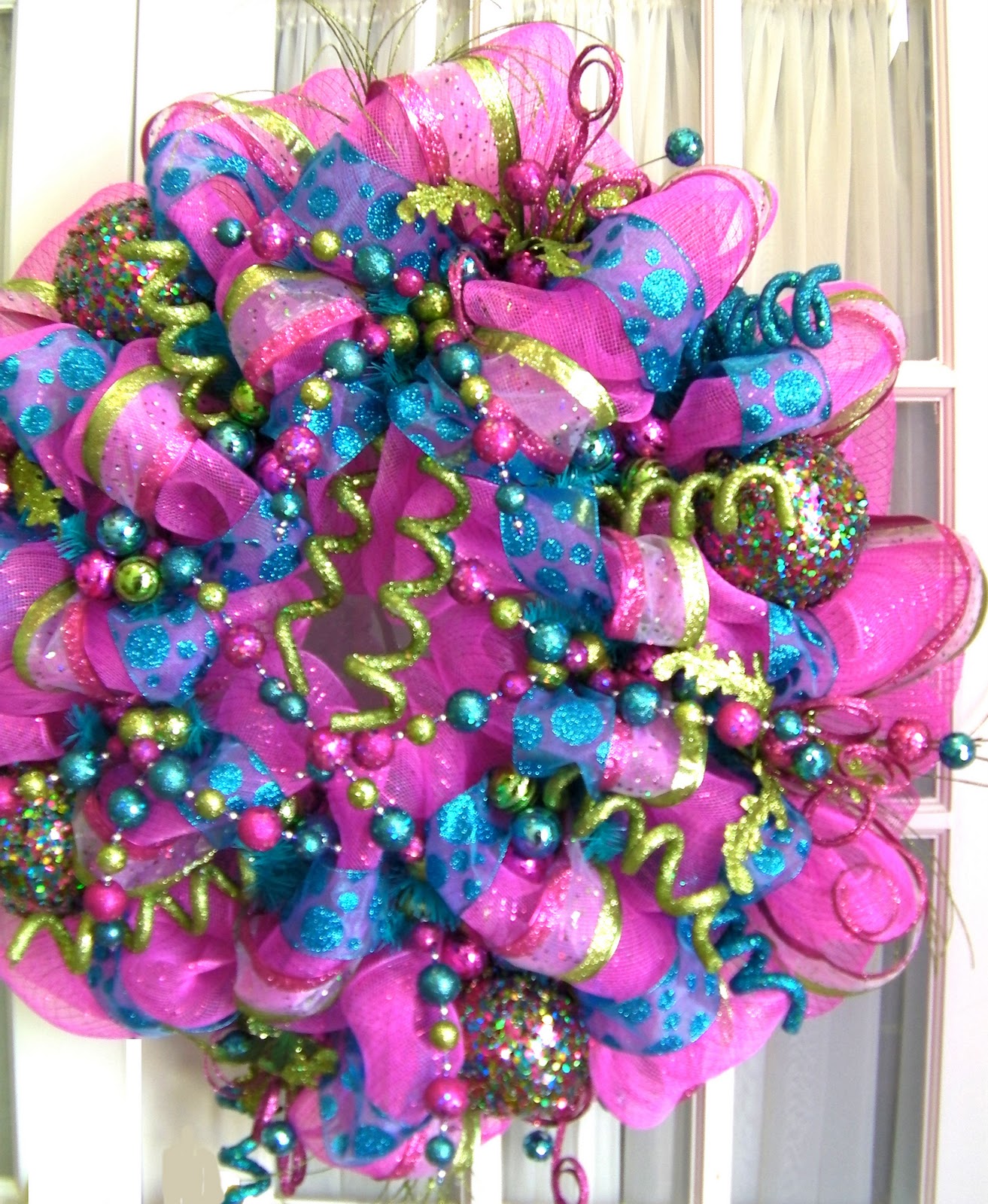 make your own deco mesh wreaths here: Learn to make Deco Mesh Wreaths