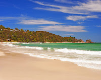 main-beach-attraction-Byron-bay main-beach-attraction-Byron-bay