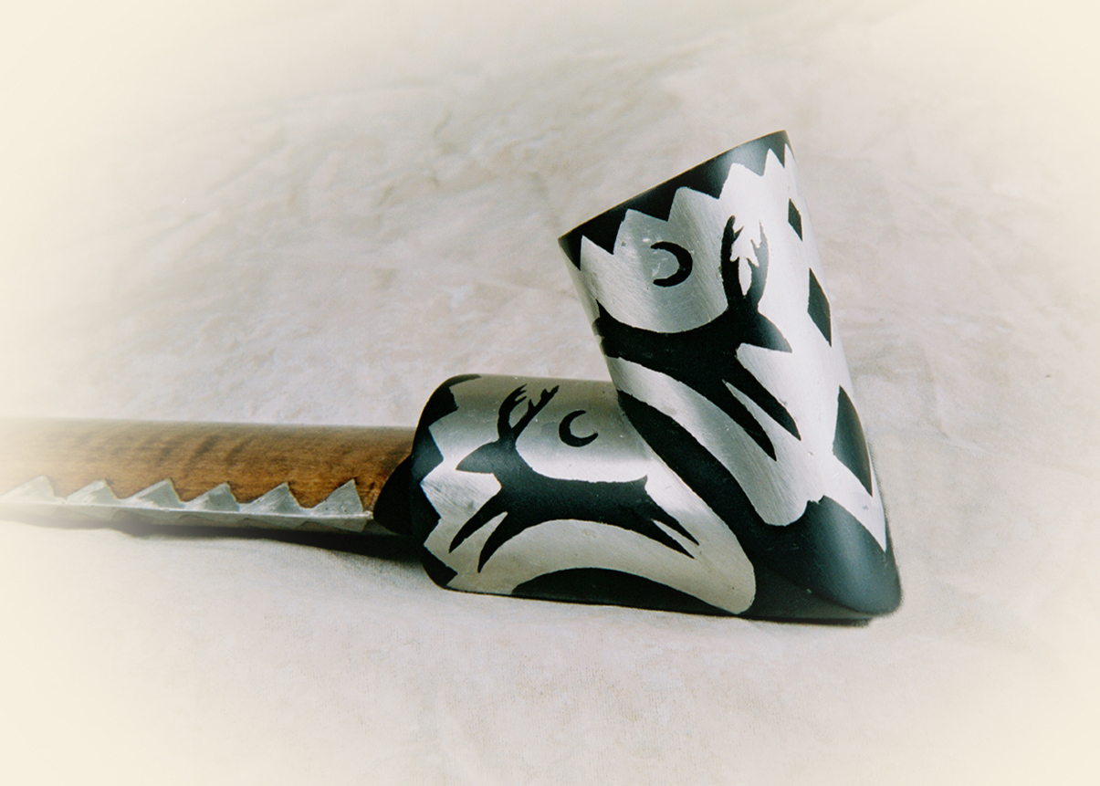 Pale Snakes Pipe Den