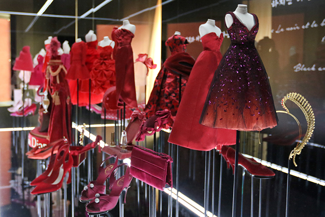 Christian de Portzamparc y Peter Marino crean el boutique ropa-inspirado  para Dior - Seoul, South Korea