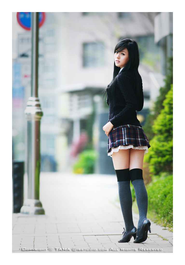 Японские девушки в мини юбках 61 фото