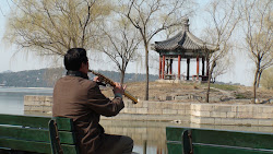 Musicien au bord du Lac Kunming