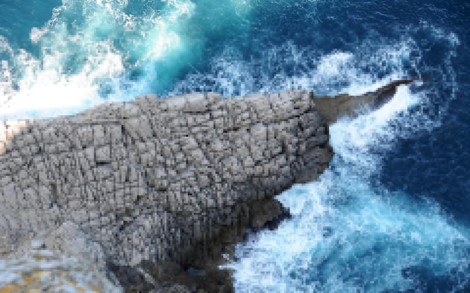 http://4.bp.blogspot.com/-3x0MsZNKwJs/UBqhIac6HtI/AAAAAAAACGM/y-n6QxWNap8/s1600/Waves-In-Sea++hd+wallpaper.jpeg