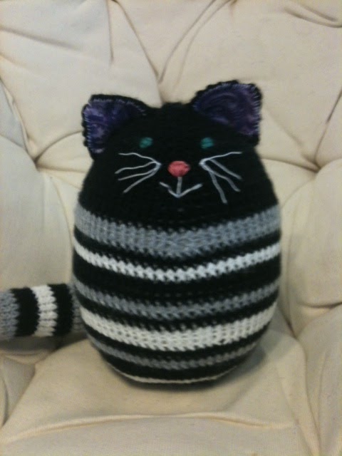 Knitting Toys--An Elephant and a Frog (Updated: Newly finished Kitty) The W...
