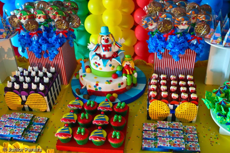 Decoração e doces Caixinha Surpresa, Bolo Sueli Decoração e doces Caixinha Surpresa, Bolo Sueli