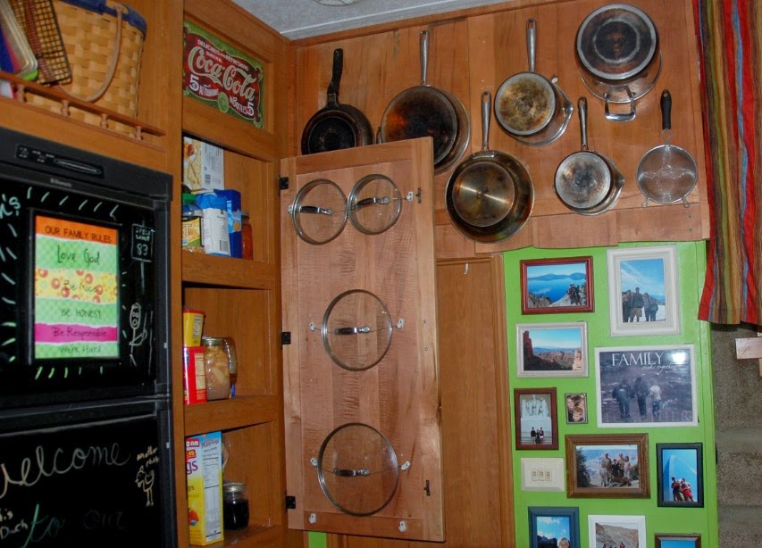RV pan and lid storage