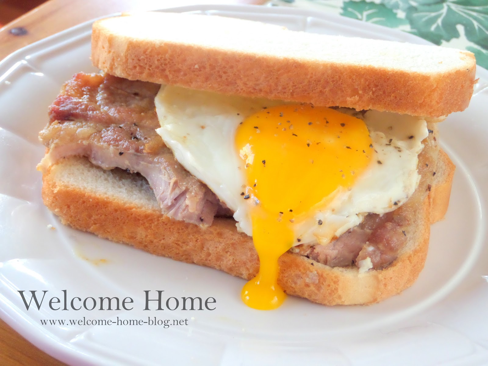 Home Blog Pork Chop and Fried Egg Sandwich
