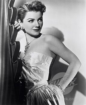 Anne Baxter Nefertiti