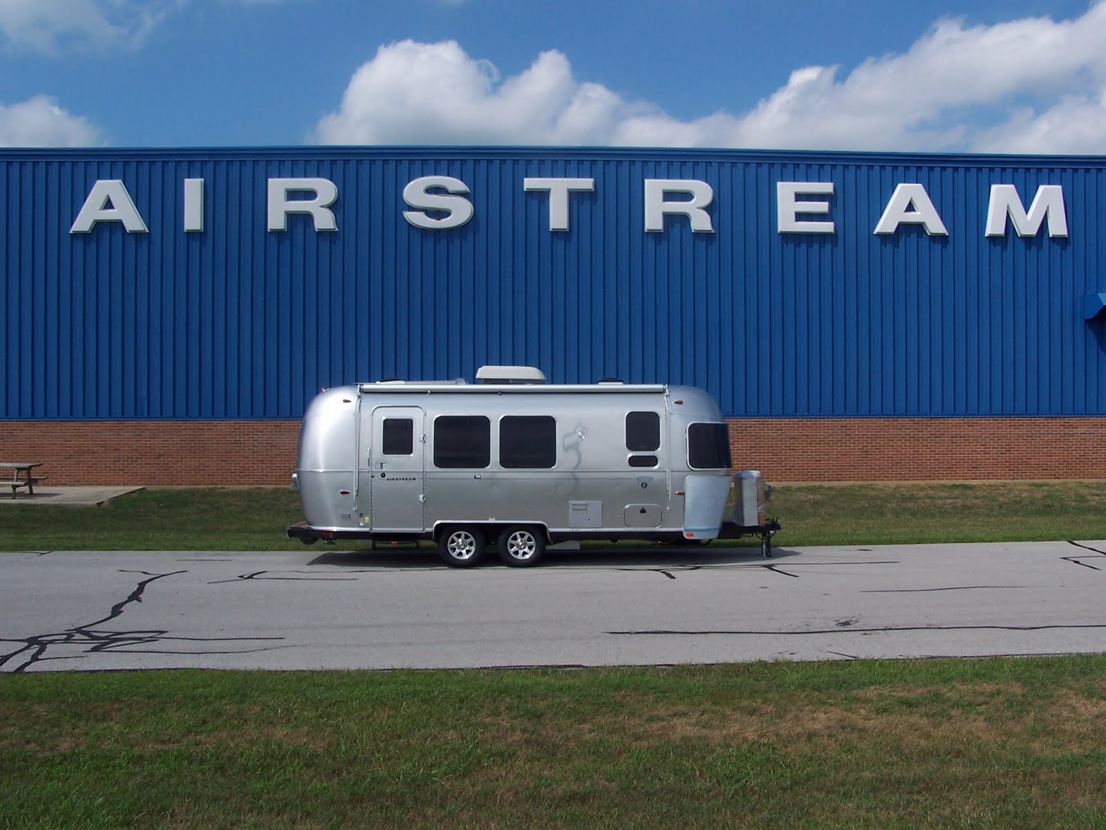 Alan & Carie's Blog 20110806 Indian Lake SP & Airstream Factory Tour