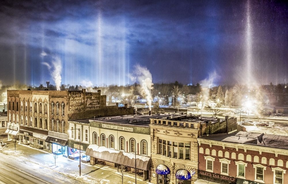 The 100 best photographs ever taken without photoshop - Alien invasion in Charlotte, USA