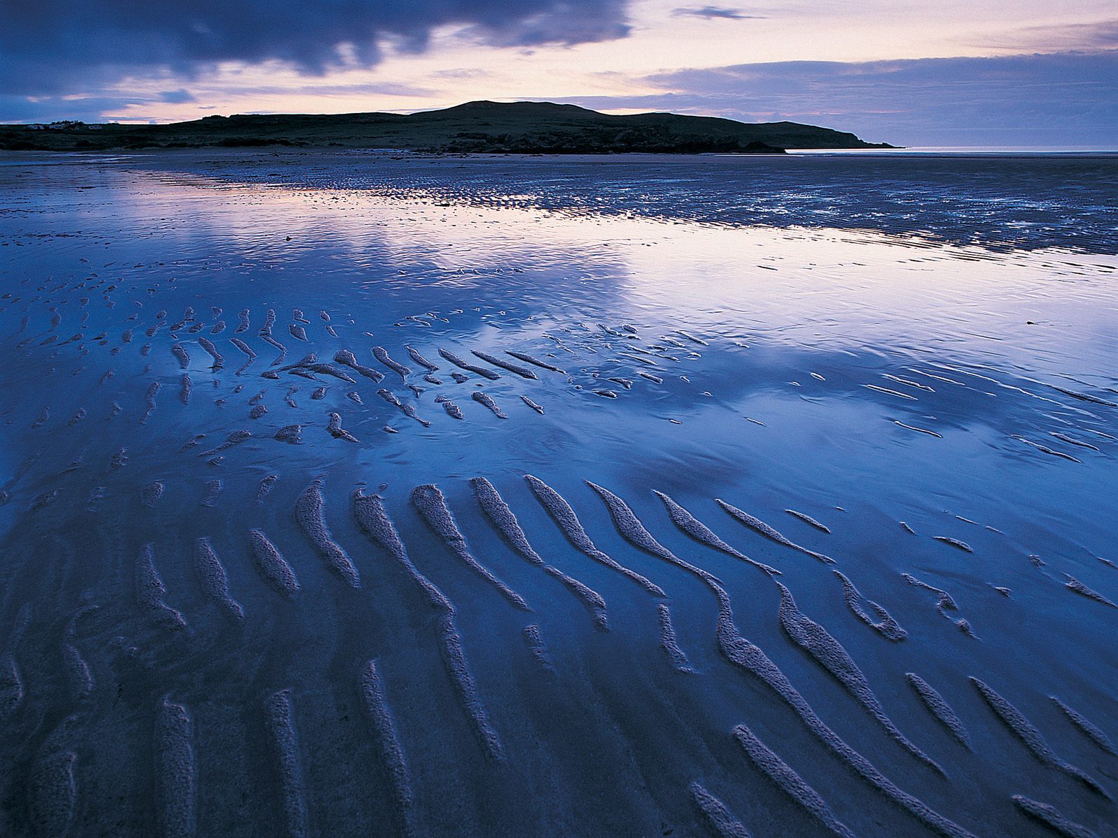 http://4.bp.blogspot.com/-42KthyfxyYo/T0aH8D8l73I/AAAAAAAADTg/tP9CH3VpFJg/s1600/Achnahaird_Beach_Scotland.jpg