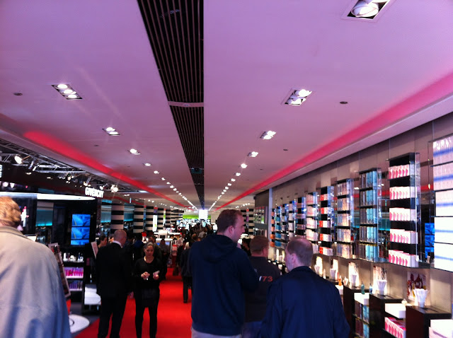 inside sephora paris