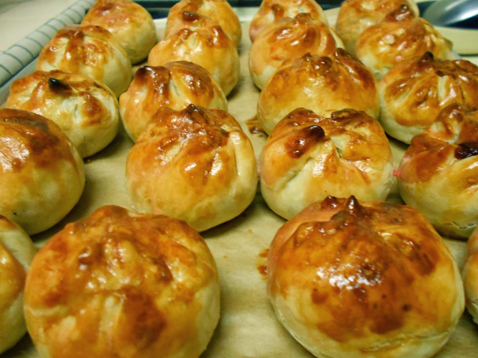 MY LITTLE KITCHEN SEREMBAN SIEW PAU (BAKED BUN)