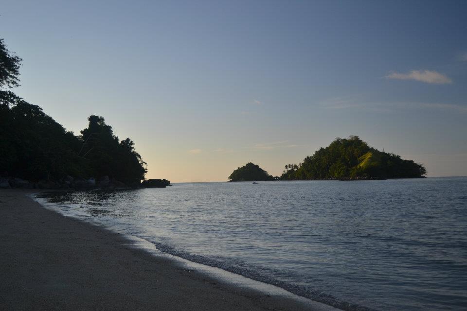Syaifiani Nuraida TOLI TOLI BEACH